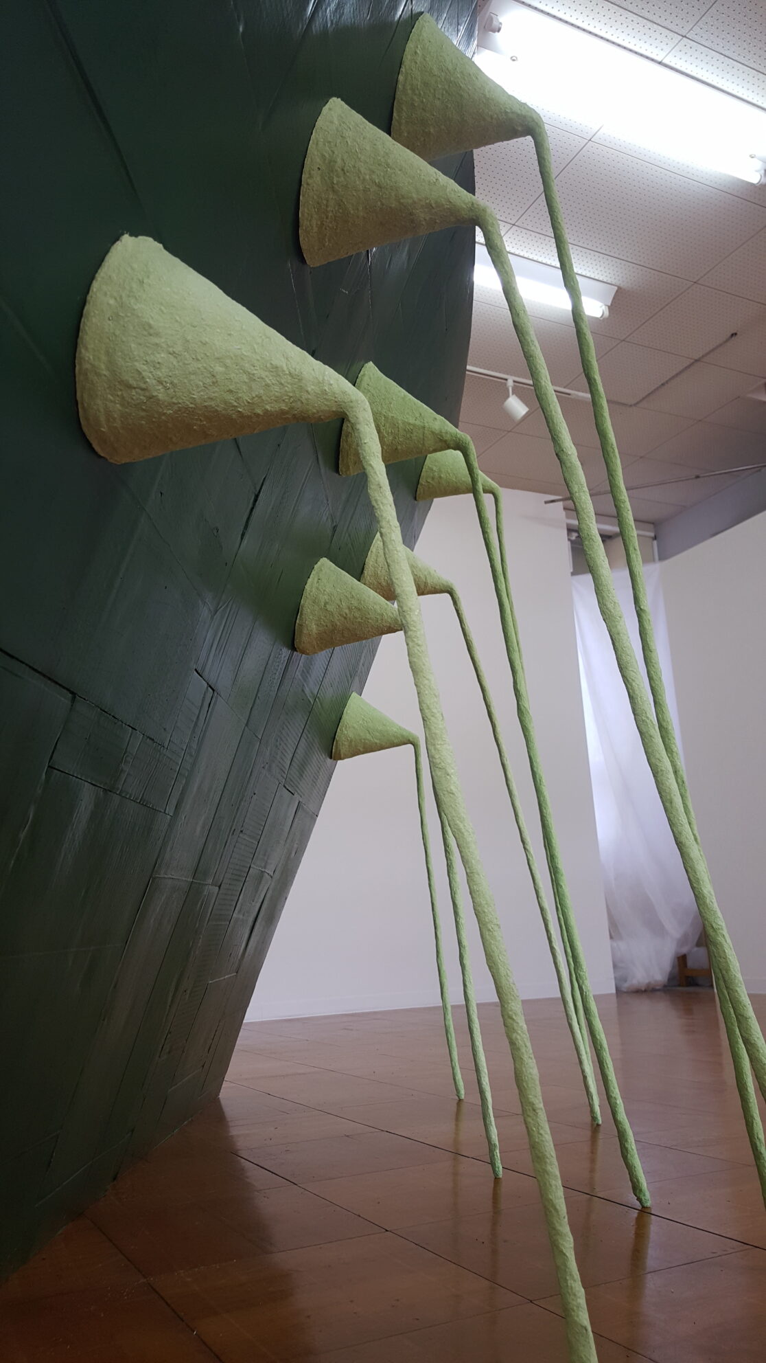 Eleanor Bedlow, Sculpture, Installation, cardboard paper pulp, Kagawa, Japan