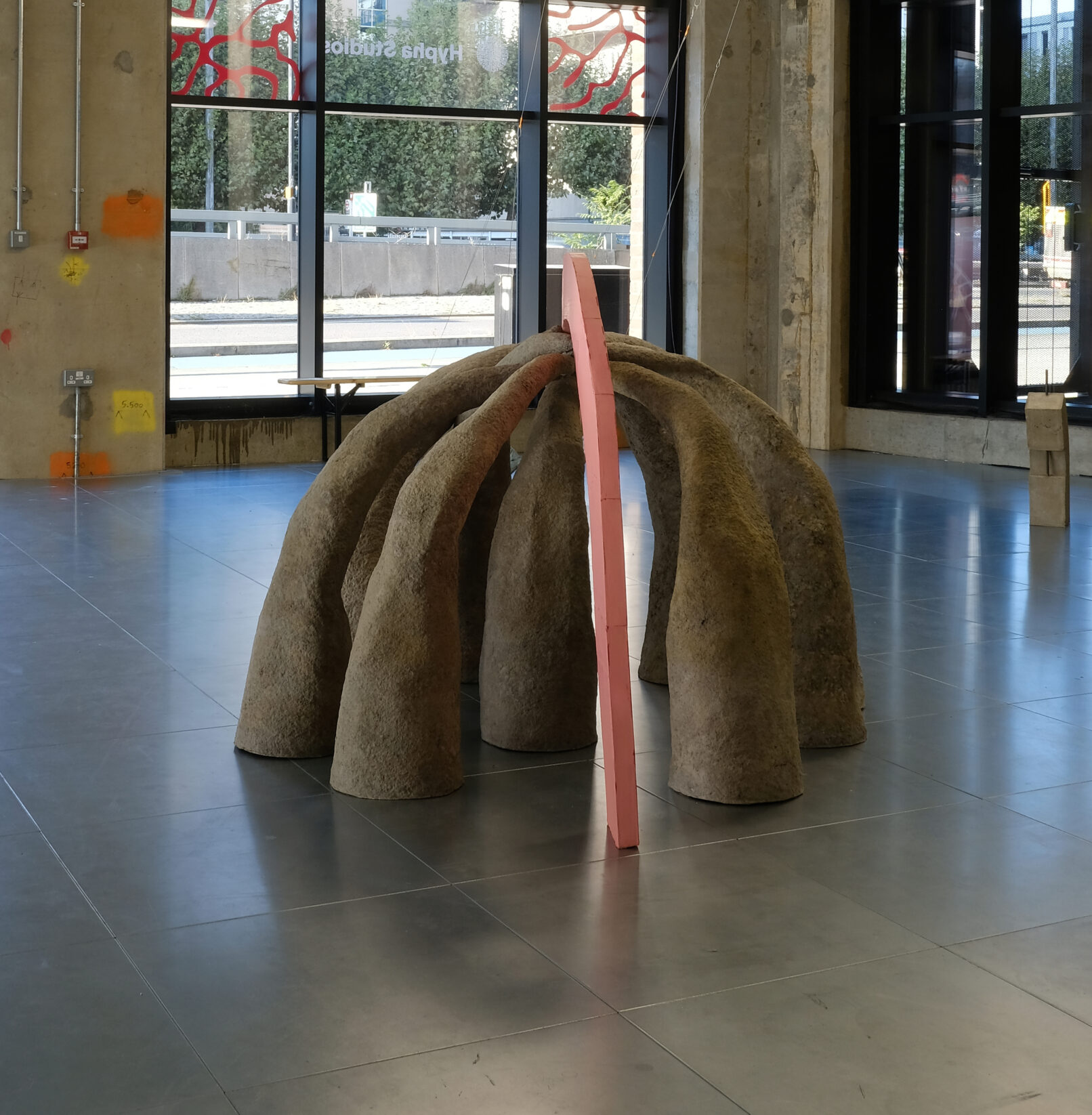 Eleanor Bedlow, Racer, Paper, wire, string cardboard and acrylic, 230 x 160 x 115 cm